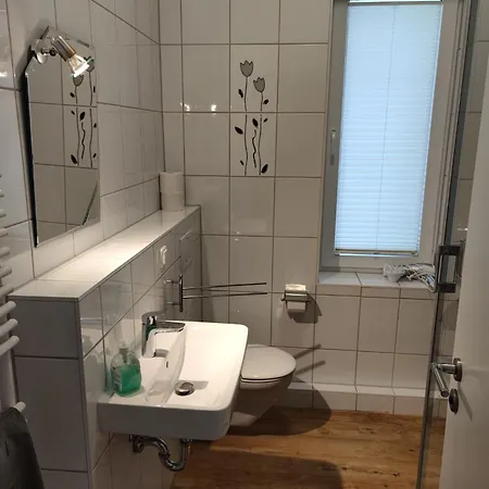 Eicher Warnemünde 4*