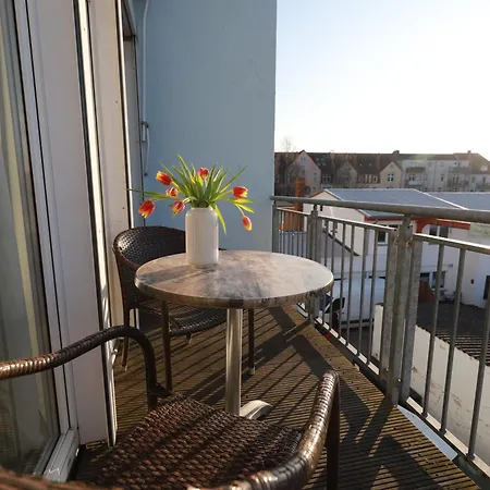 Eicher Warnemuende Guest house 4*