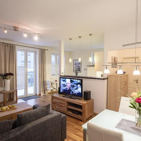 Eicher Warnemuende Guest house 4*