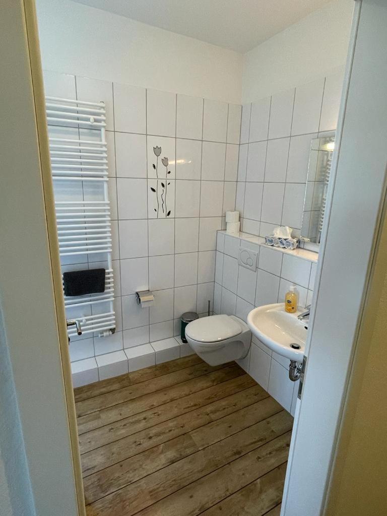 Eicher Warnemünde 3*